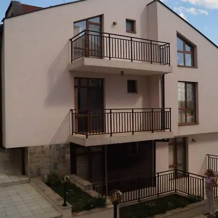 дафни - Dafni- Free Parking